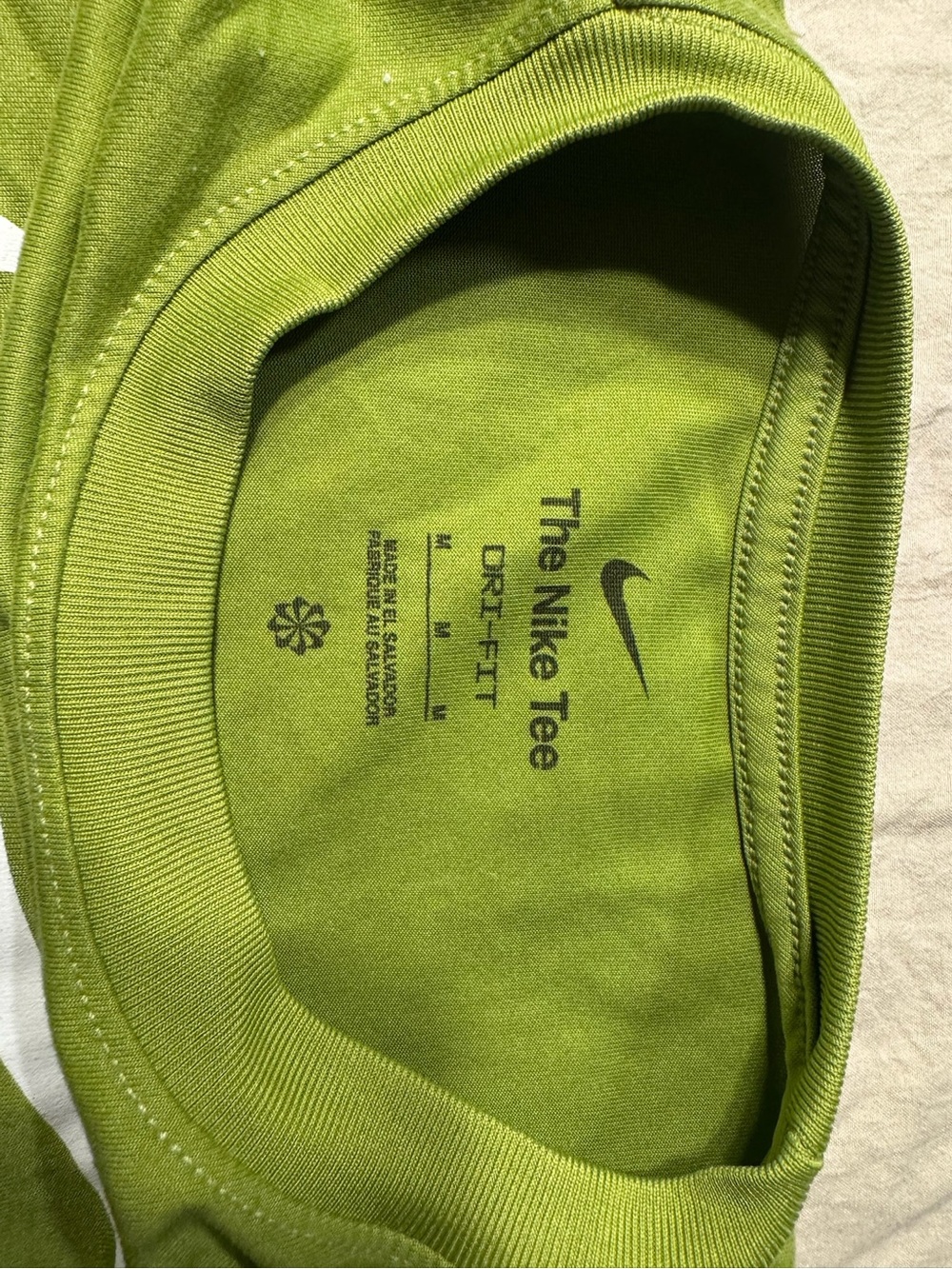 Nike Boys Dri-FIT Tee Size M Green White Swoosh Athletic Shirt